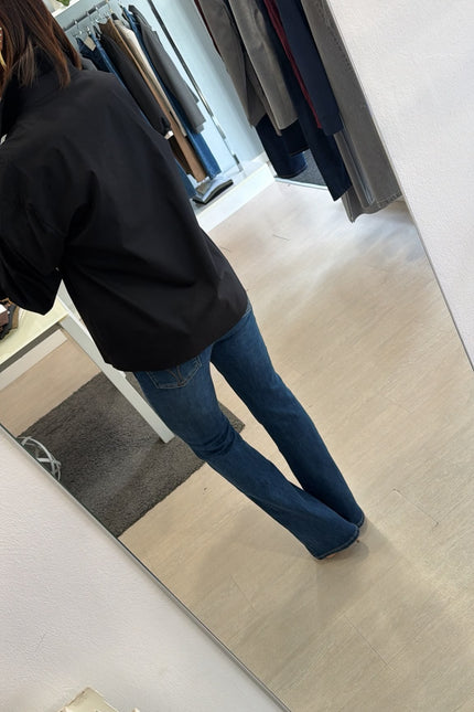 Camicia Oversize Nera spilla gioiello kk