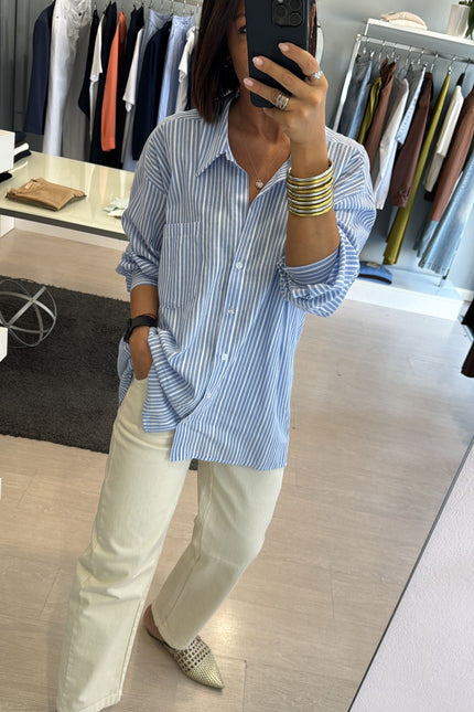 Camicia oversize a righe bianca azzurra cc