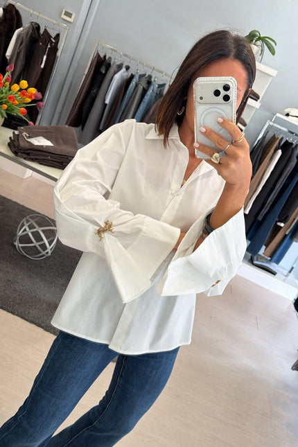 Camicia Oversize Bianca spilla gioiello kk