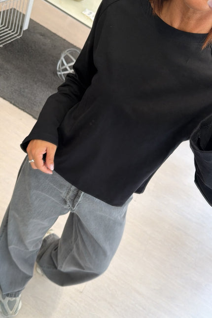 Maglia manica campana nera kk