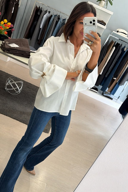 Camicia Oversize Bianca spilla gioiello kk