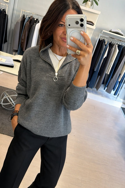 Maglia a coste mezza zip grigia kn