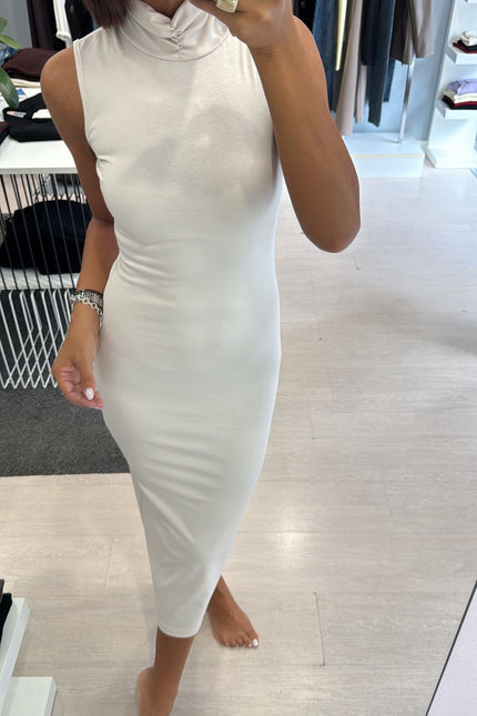 Abito tubino latte