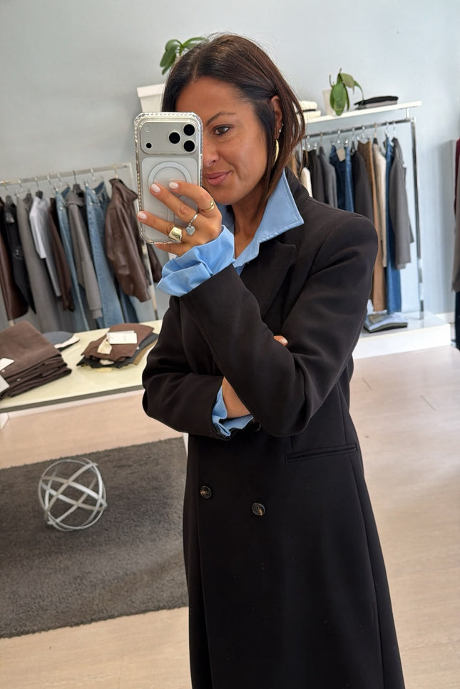 Cappotto nero Ak