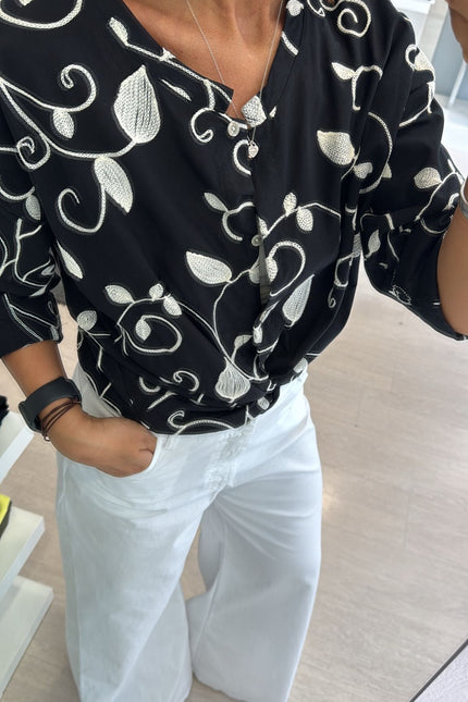 Camicia ricamo nera cc