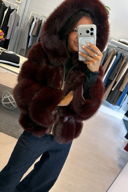 Pelliccia eco con dettagli leather-effect bordeaux yl