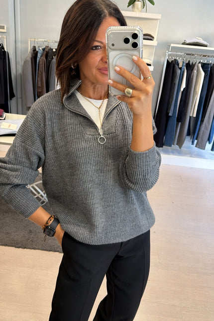 Maglia a coste mezza zip grigia kn