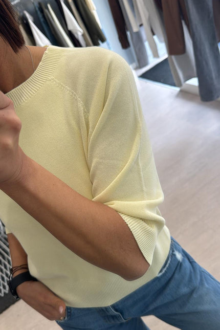 Girocollo giallo pastello