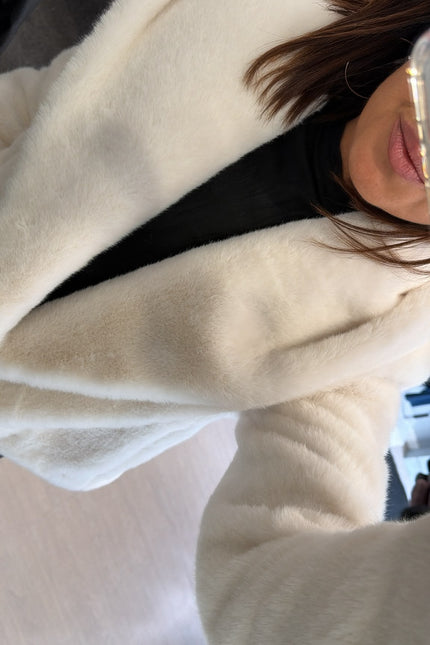 Pelliccia eco bianca yl