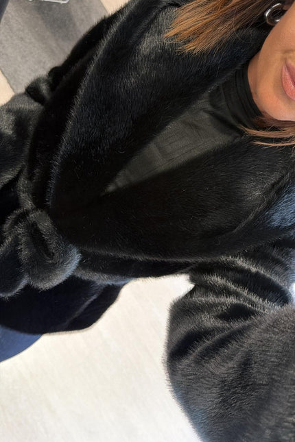 Pelliccia eco nera yl