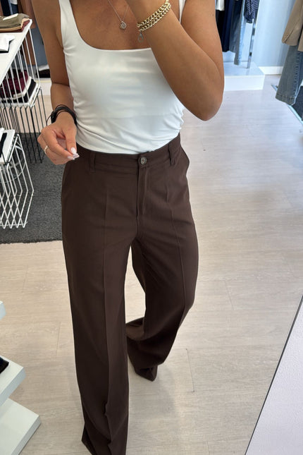 Pantalone completo cioccolato ak