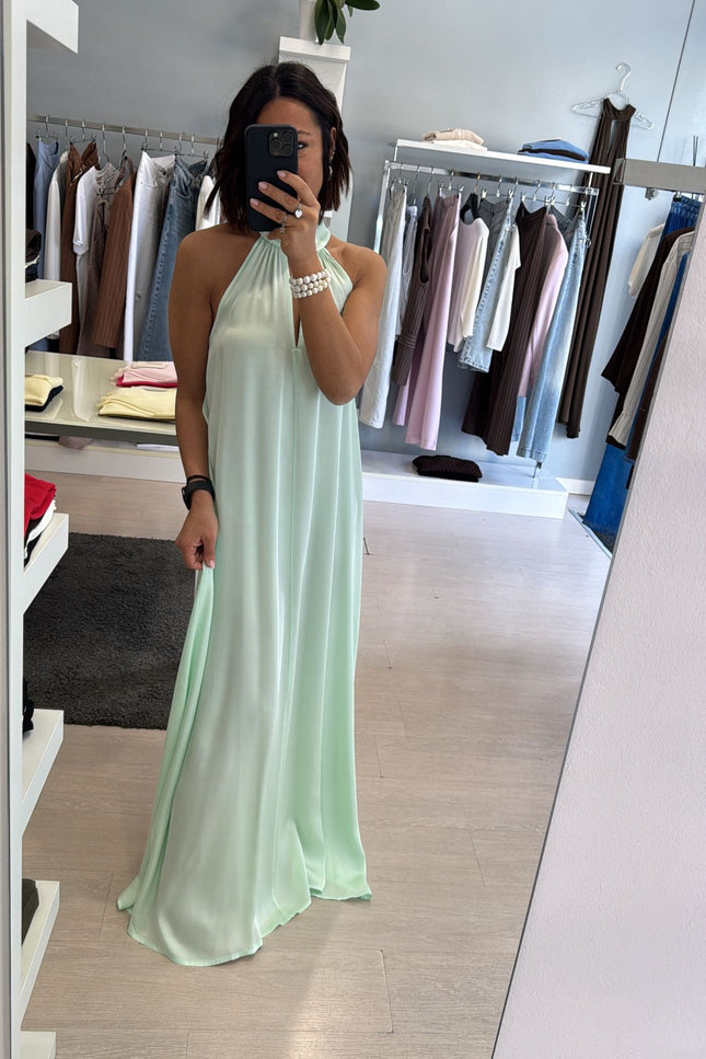 Abito lungo in satin verde mela kk