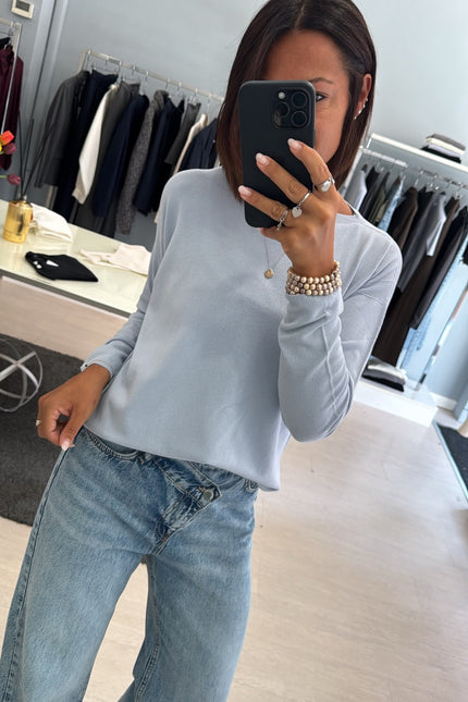 Maglia spacchi azzurro polvere kn