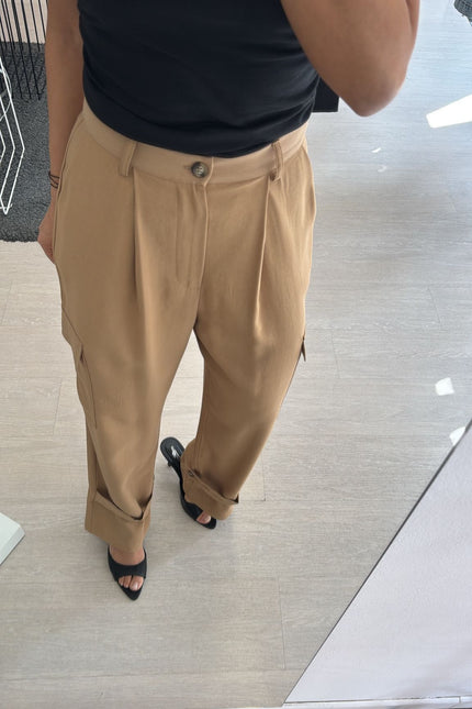 Pantalone cargo cammello ak