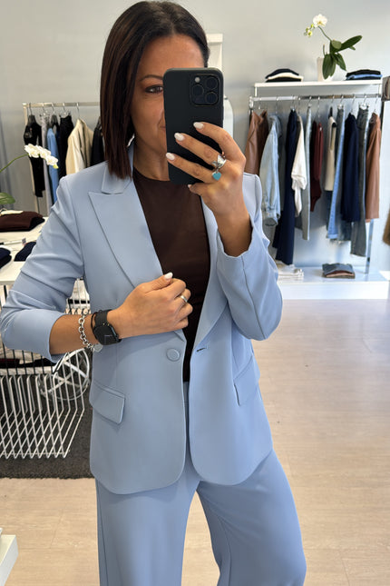 Giacca completo azzurro polvere