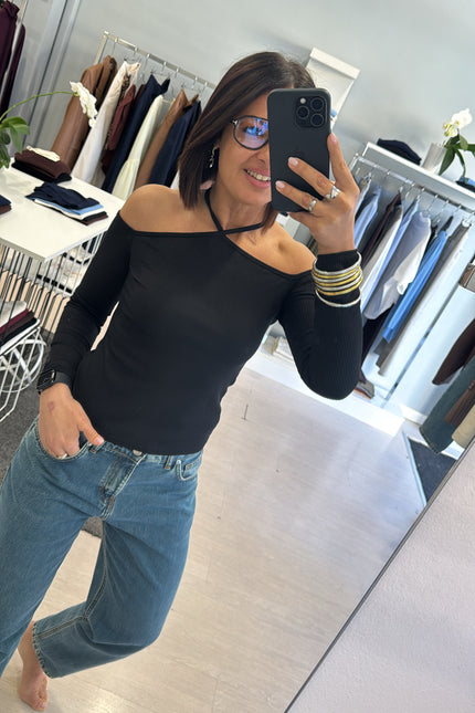 Maglia spalle scese nera