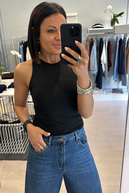 Canotta americana nera