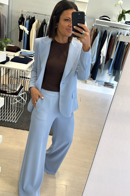 Giacca completo azzurro polvere