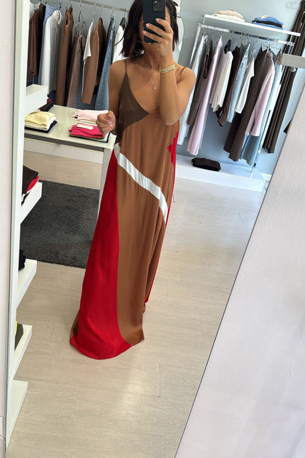 Abito lungo geometrico in satin kk