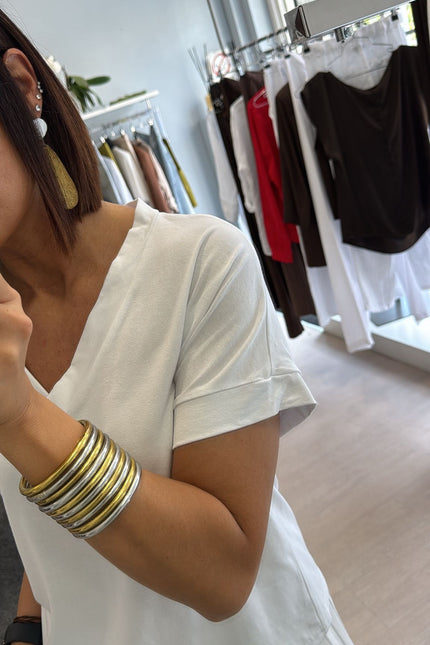 T-shirt regular scollo a V bianca kk