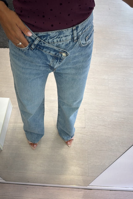 Jeans chiusura incrociata kn