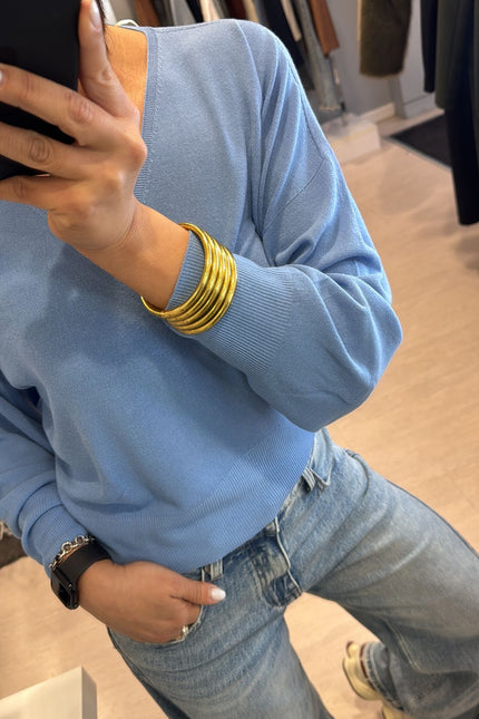 Maglia scollo v azzurro