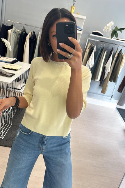 Girocollo giallo pastello