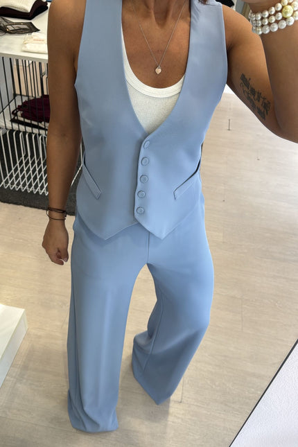 Pantalone completo azzurro polvere kn