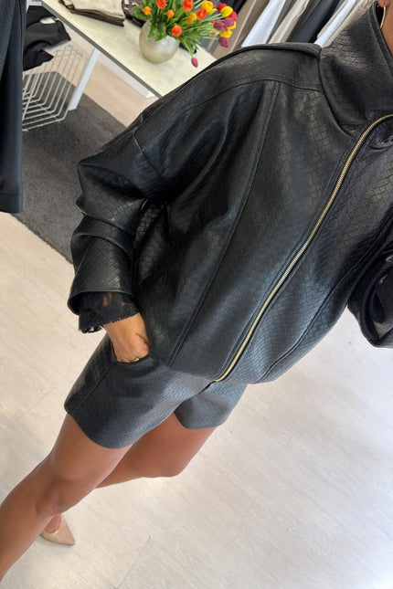 Bomber nero in ecopelle intrecciata kk
