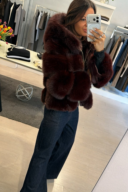 Pelliccia eco con dettagli leather-effect bordeaux yl