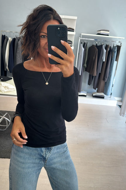 Maglia second skin nera kn