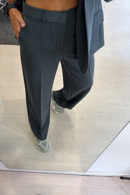 Pantalone antracite micro-gessato completo kn