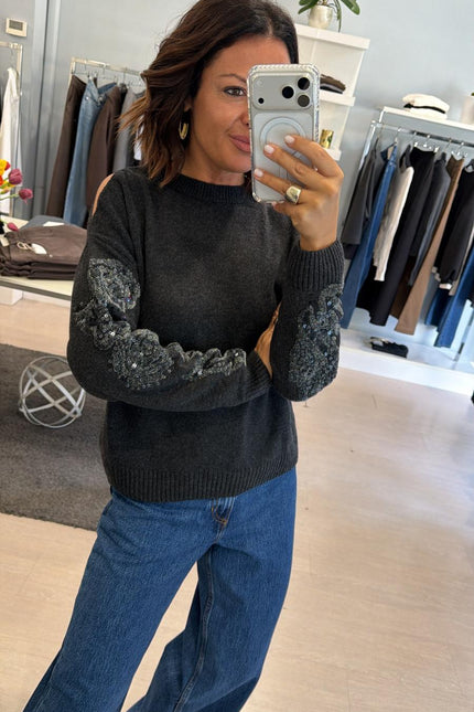Girocollo antracite in maglia con ricamo kk