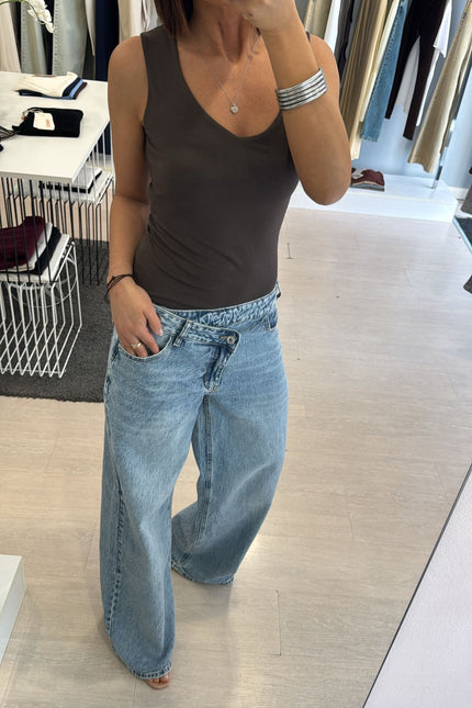 Jeans dritto vita incrociata cc