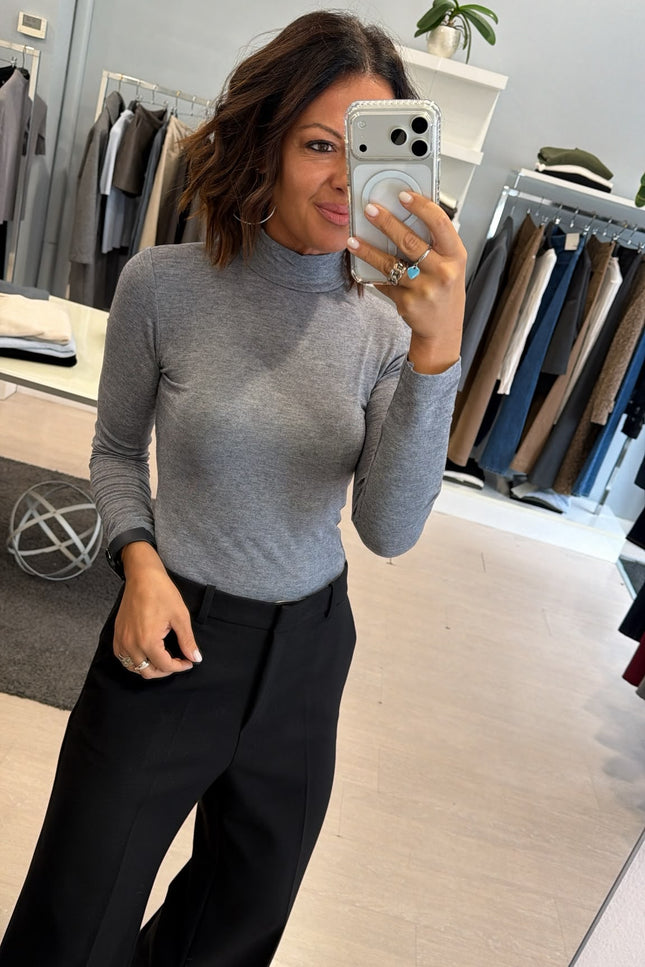 Lupetto essential grigio Kn