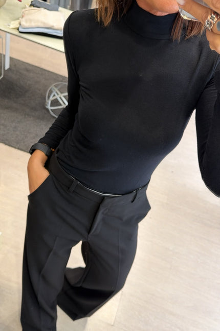 Lupetto essential Nero Kn