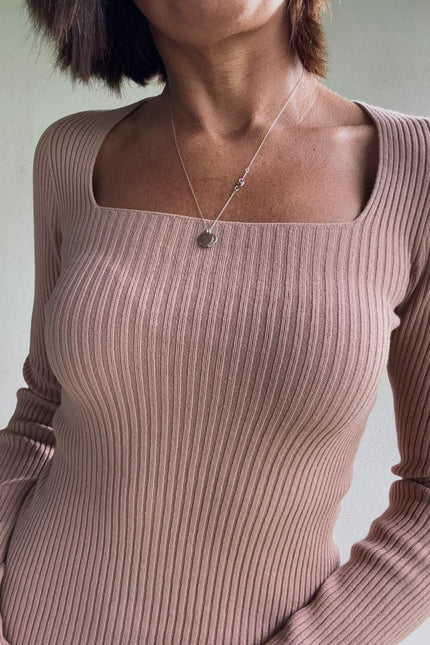 Maglia scollo quadrato