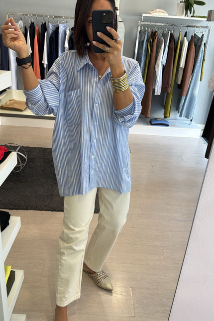 Camicia oversize a righe bianca azzurra cc