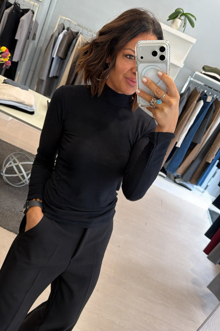 Lupetto essential Nero Kn