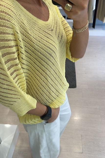 Maglia traforata gialla