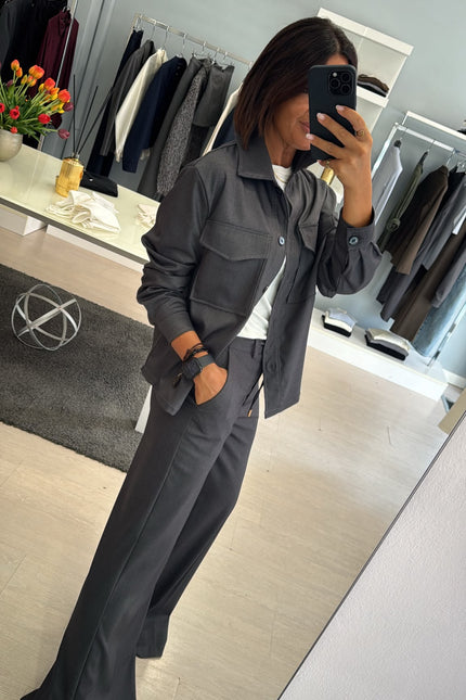 Pantalone dritto completo overshirt grigio piombo ak