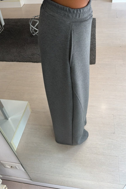 Set tuta grigio medio kn
