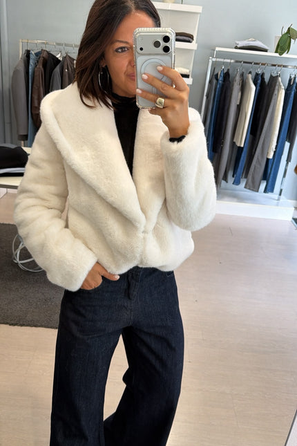 Pelliccia eco bianca yl