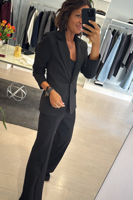 Giacca slim completo punto milano nera kn