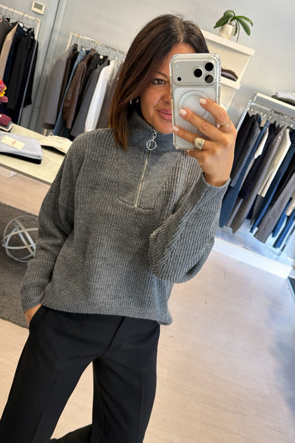 Maglia a coste mezza zip grigia kn