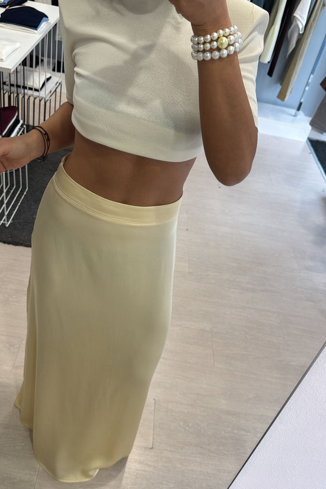 Gonna in satin burro kk