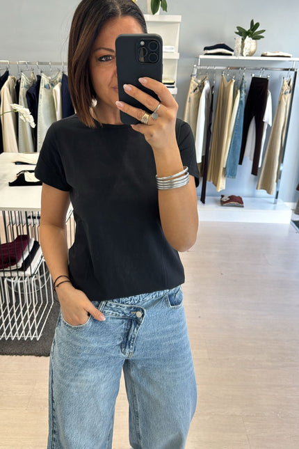 T-shirt regular nera cc