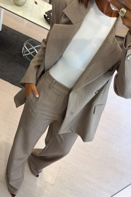 Pantalone dritto completo tortora ak