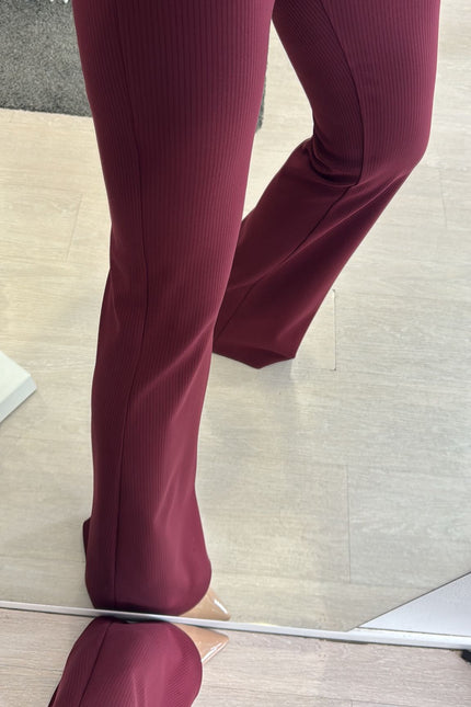 Pantalone zampa bordeaux