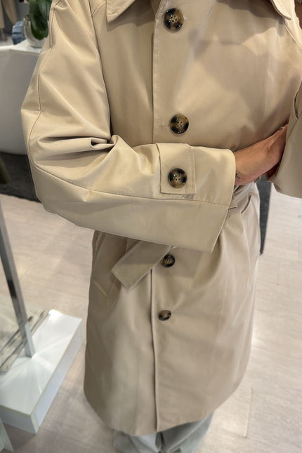Trench coat beige con cintura